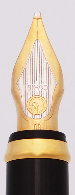 Elysee Finesse Fountain Pen (1991) - Bi-Colour, C/C, Left Oblique